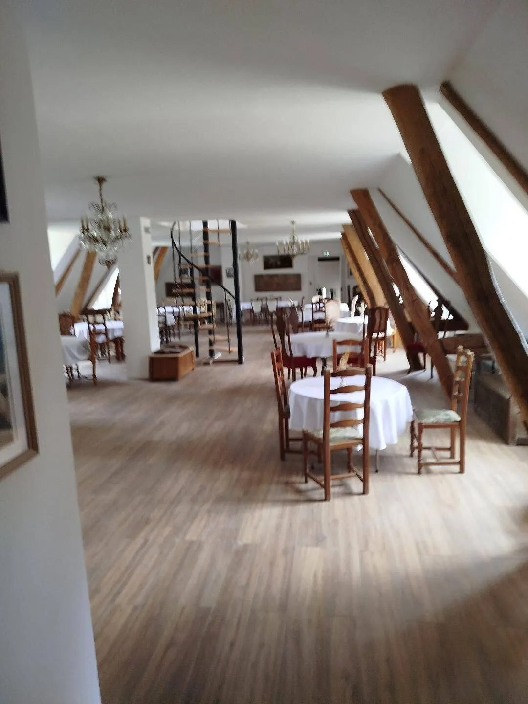 Immeuble de rapport 25 pièces 1200 m² - Photo 1