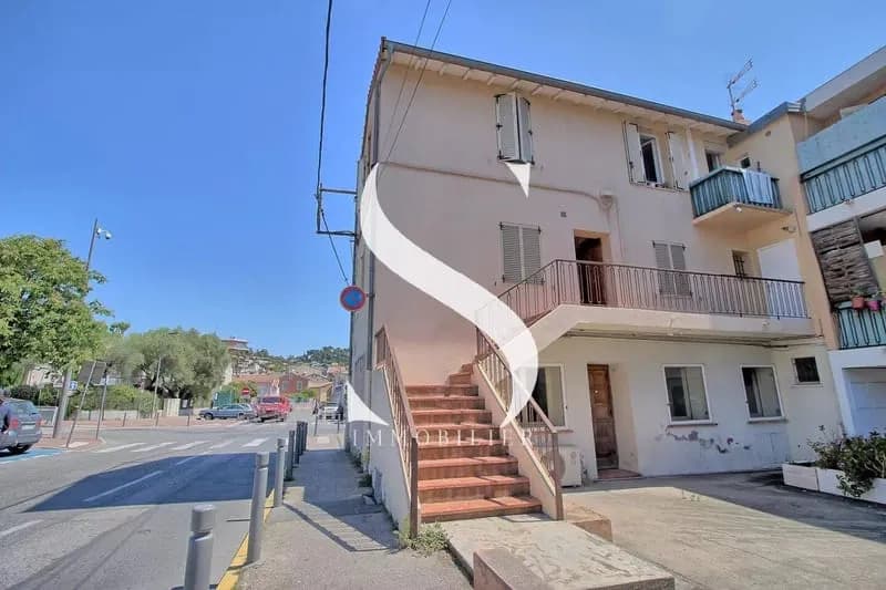Immeuble 129 m² - Photo 1
