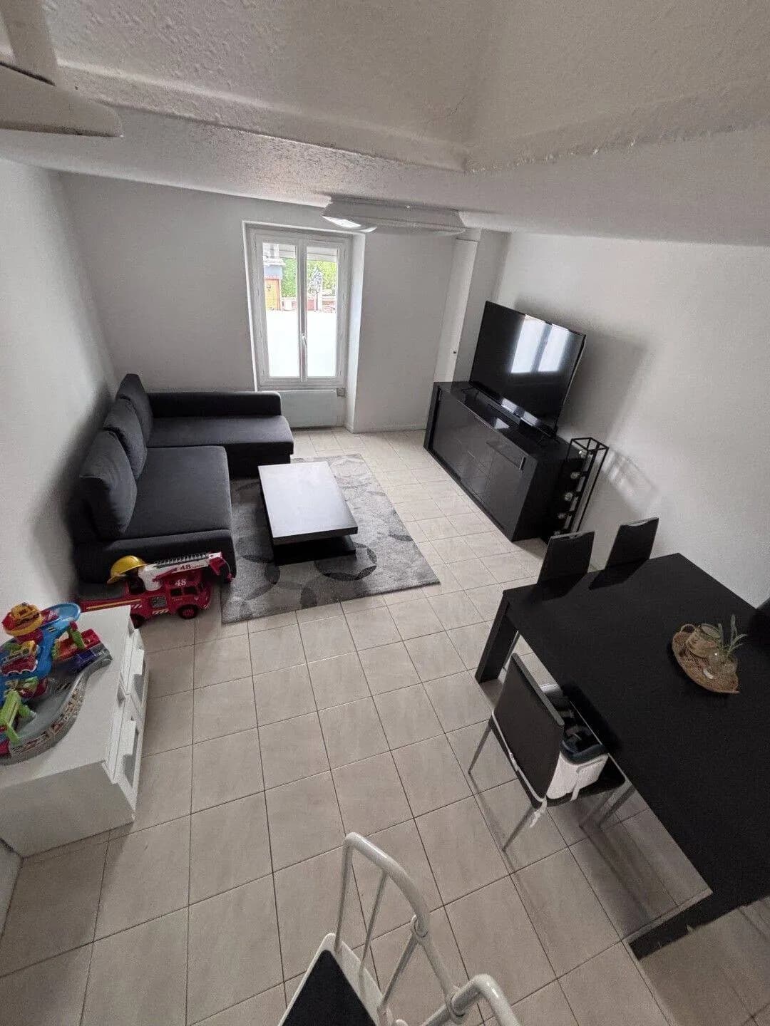 Immeuble 155 m² - Photo 1