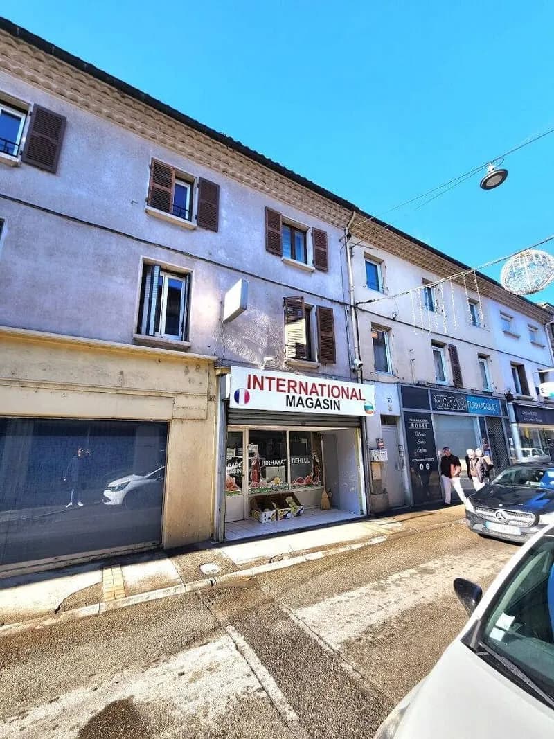 Immeuble 147 m² - Photo 1