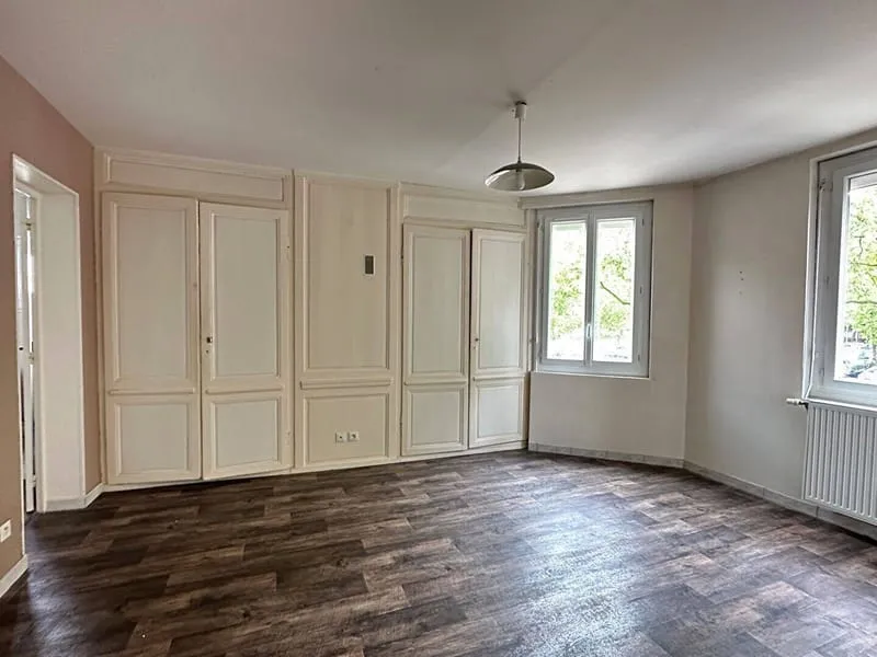 Immeuble 250 m² - Photo 1