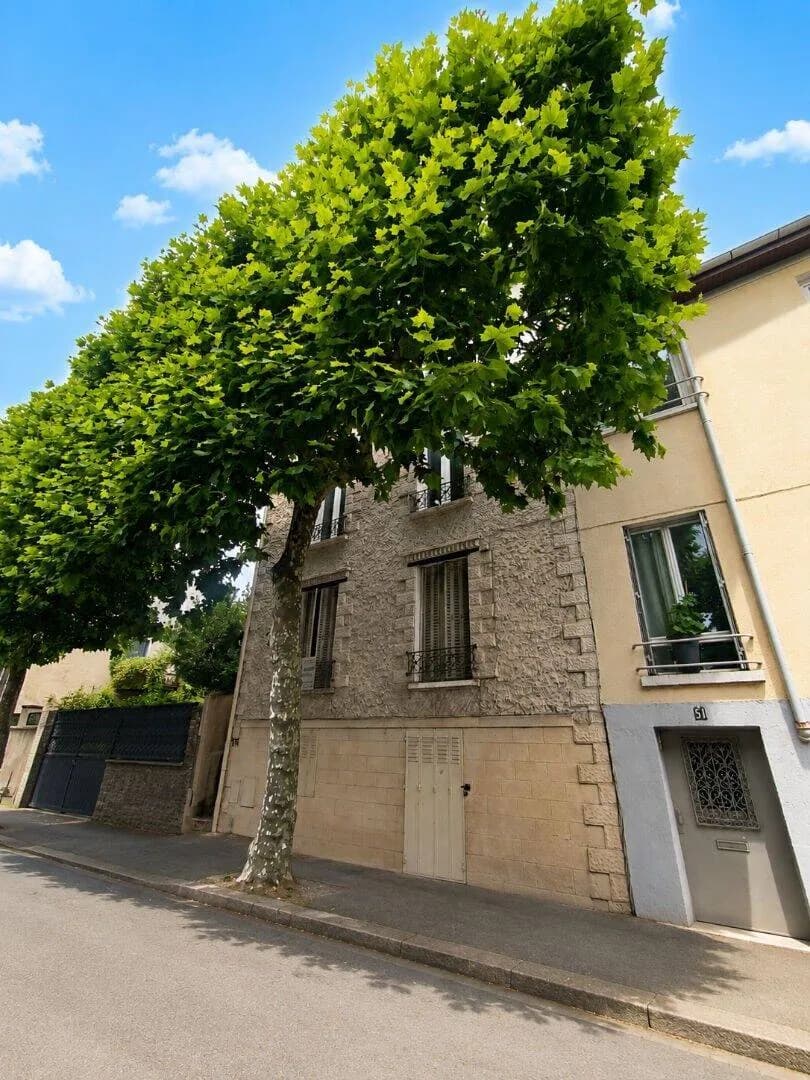 Immeuble 196 m² - Photo 1