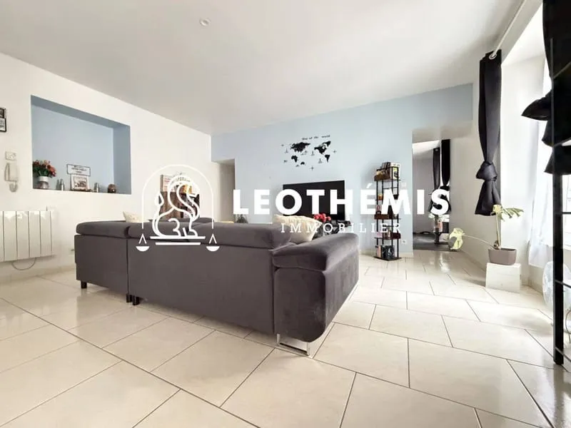 Immeuble 228 m² - Photo 1