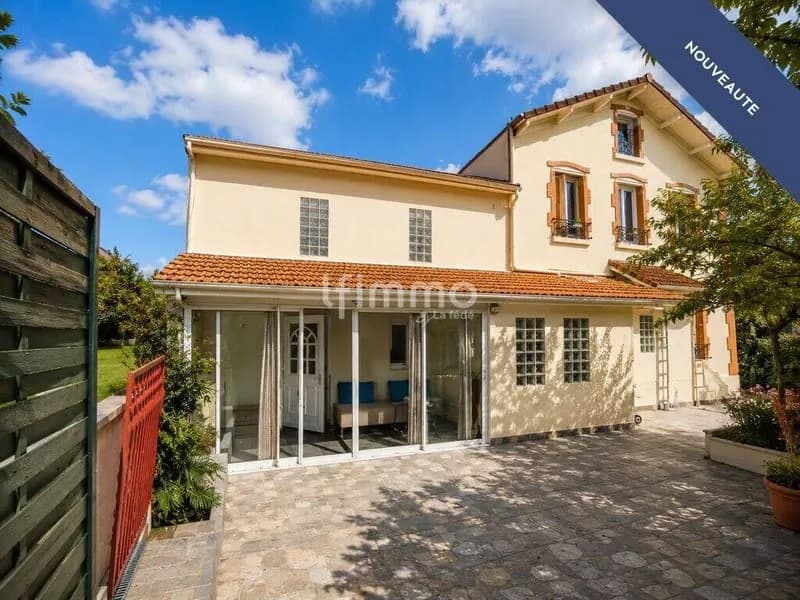 Immeuble 126 m² - Photo 1