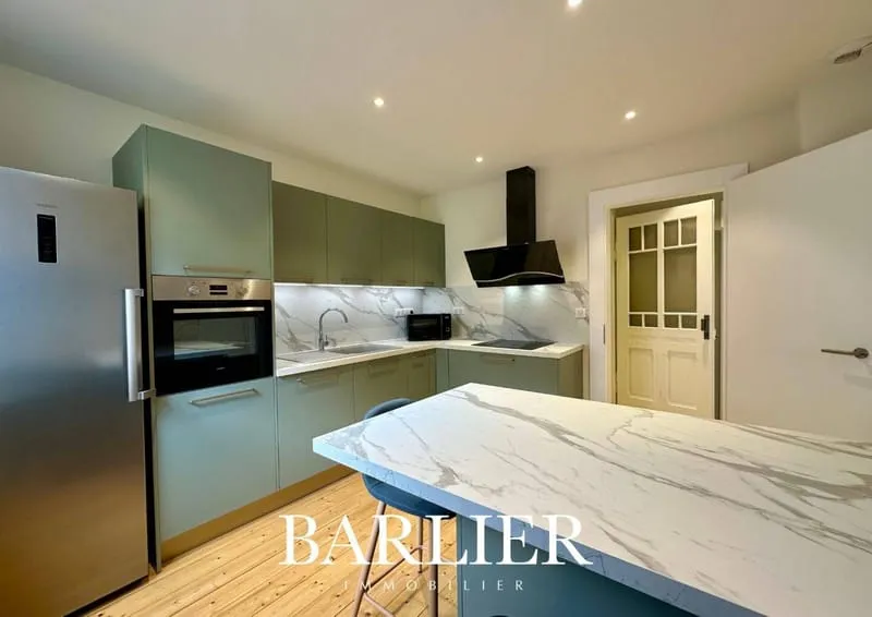 Immeuble 170 m² - Photo 1