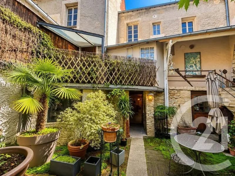 Immeuble 10 pièces 250 m² - Photo 1