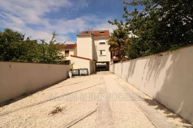 Immeuble de rapport 1 pièce 145 m² - Photo 1