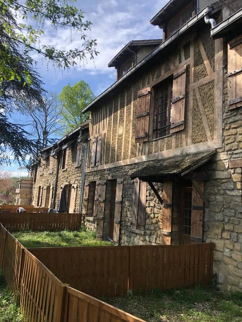 Immeuble de rapport 17 pièces 330 m² - Photo 1