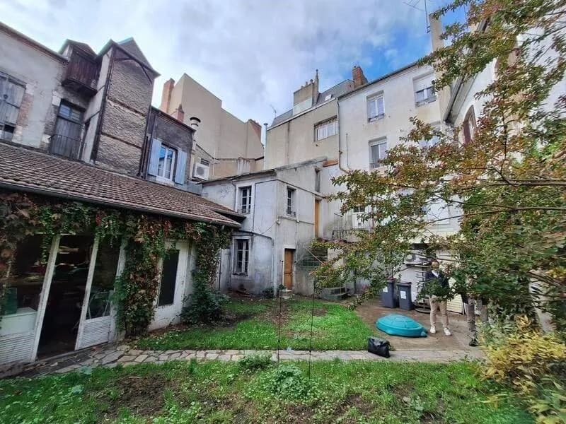 Immeuble 309 m² - Photo 1
