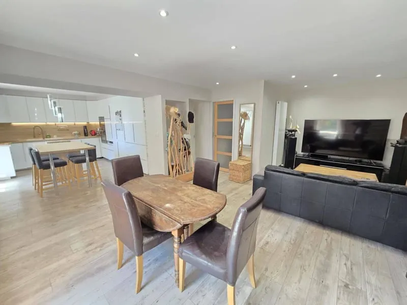 Immeuble 154 m² - Photo 1