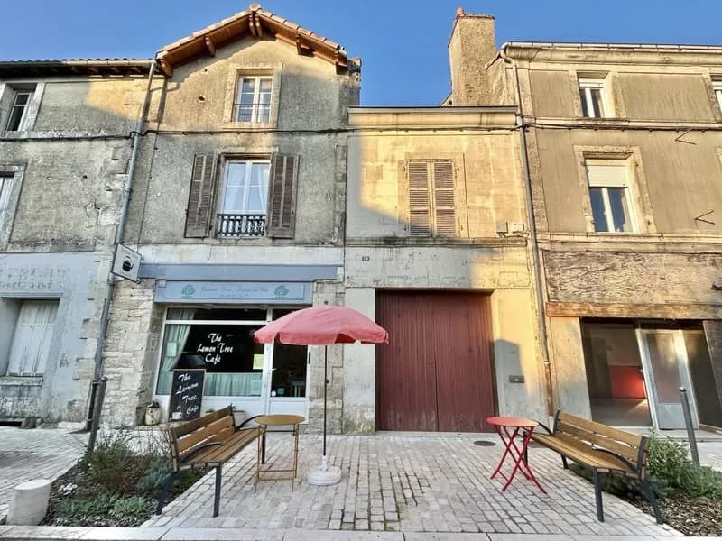 Immeuble 131 m² - Photo 1