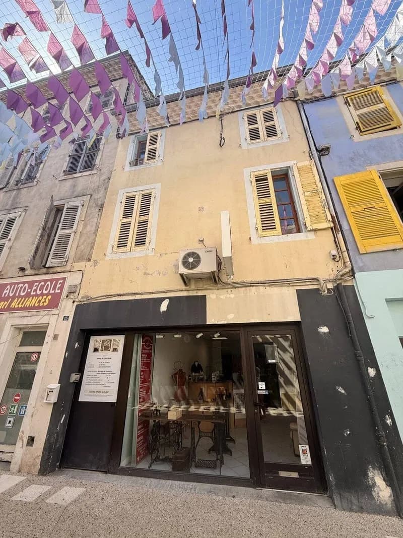 Immeuble 185 m² - Photo 1