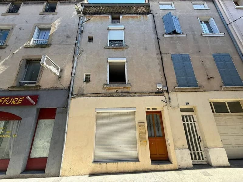 Immeuble 70 m² - Photo 1