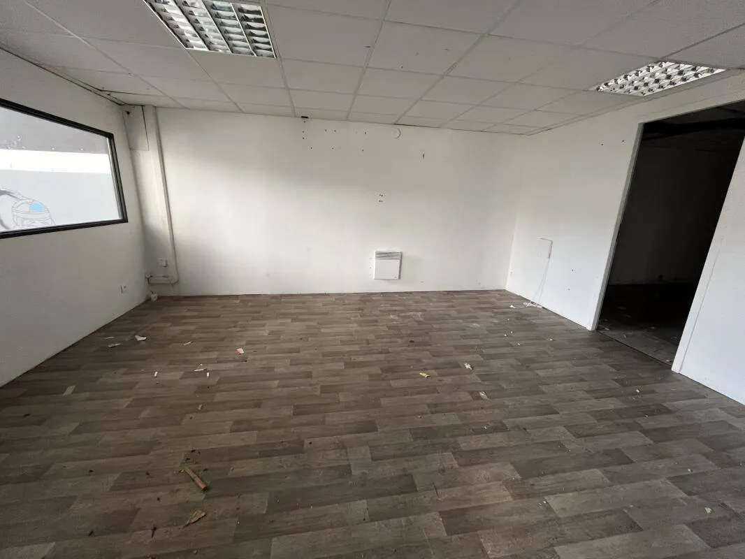 Immeuble 720 m² - Photo 1