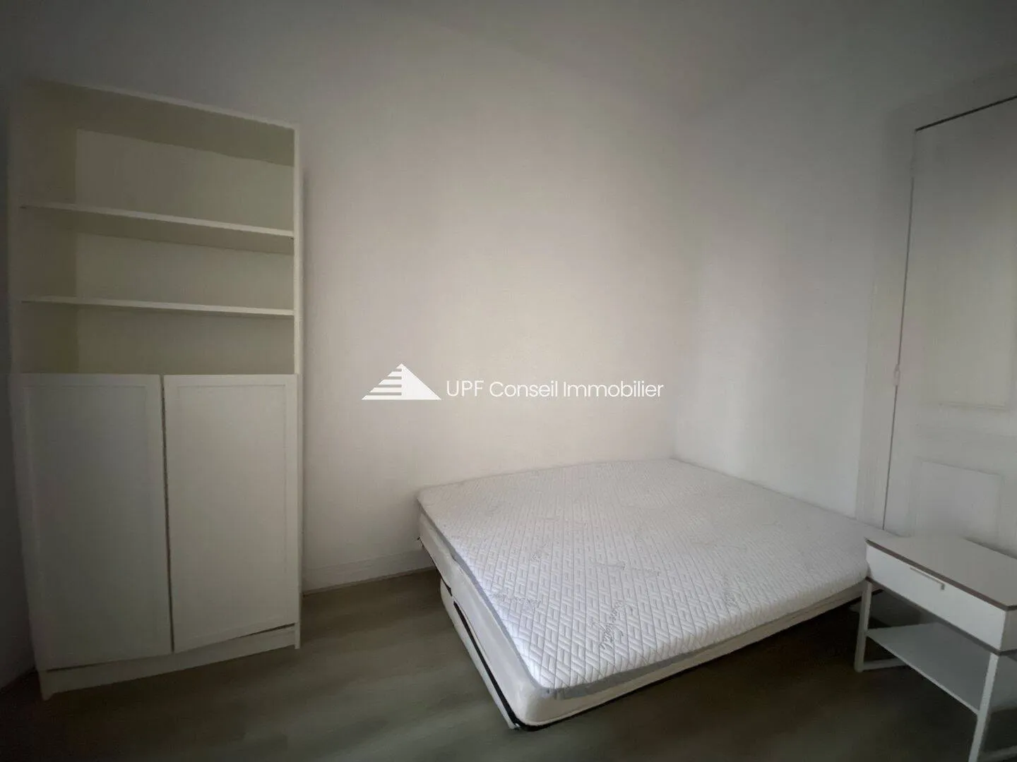 Immeuble 155 m² - Photo 1