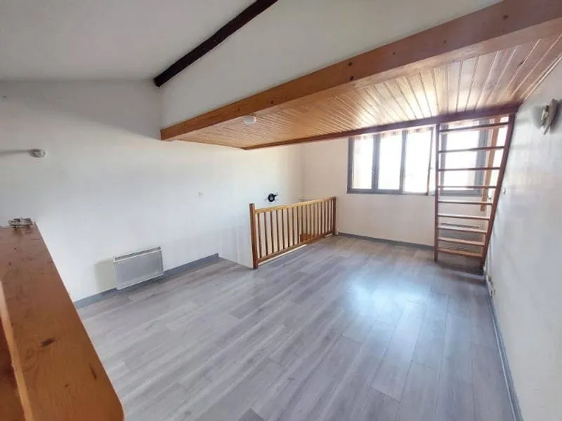 Immeuble - Photo 1