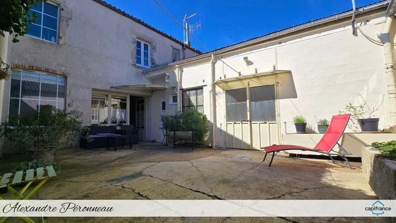 Immeuble 130 m² - Photo 1