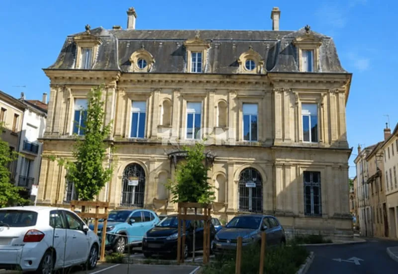 Immeuble 750 m² - Photo 1