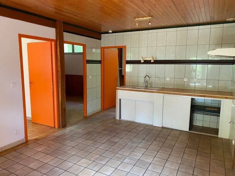 Immeuble 200 m² - Photo 1