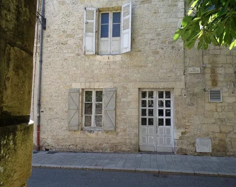 Immeuble 145 m² - Photo 1