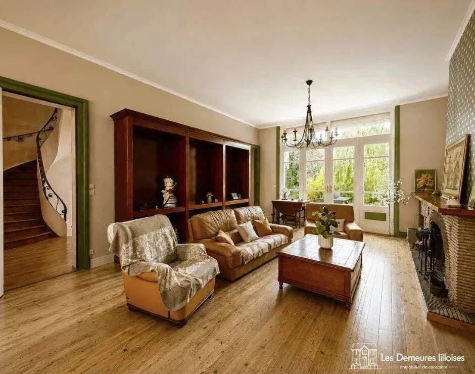 Immeuble 384 m² - Photo 1