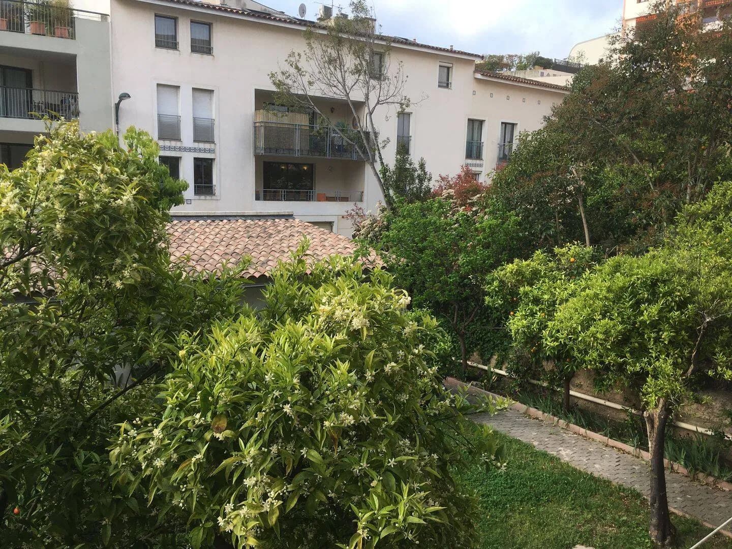Immeuble 200 m² - Photo 1