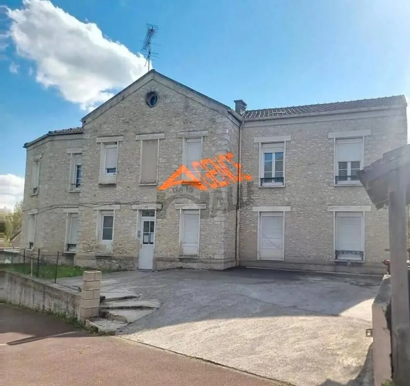 Immeuble de rapport 450 m² - Photo 1