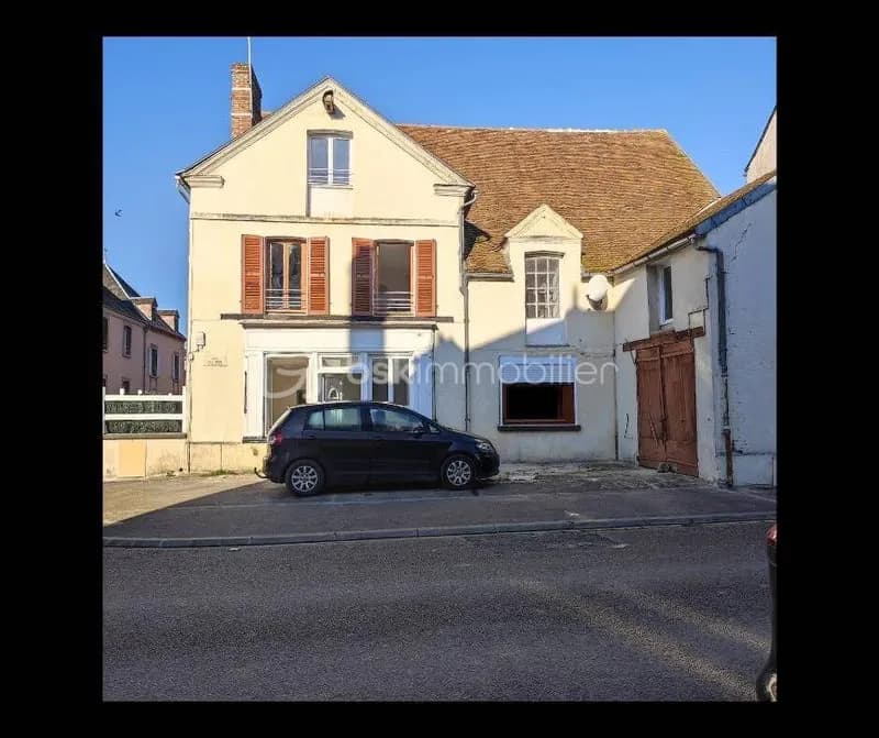 Immeuble de rapport 5 pièces 222 m² - Photo 1