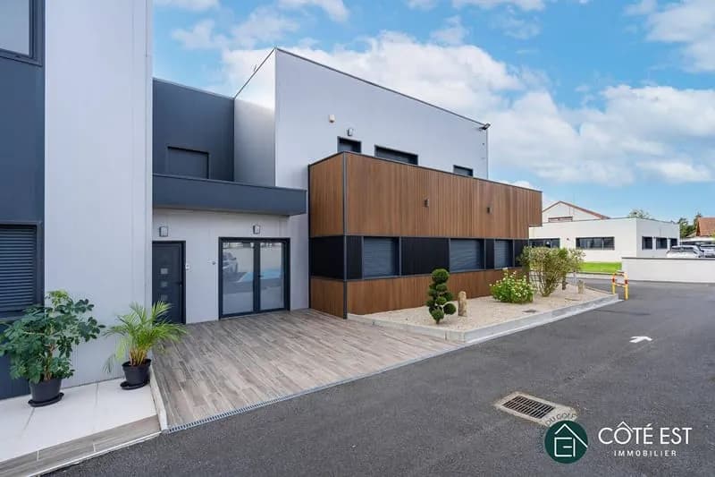 Immeuble 2000 m² - Photo 1