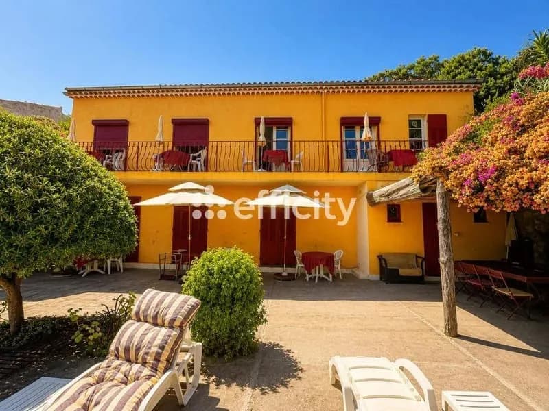 Immeuble 127 m² - Photo 1