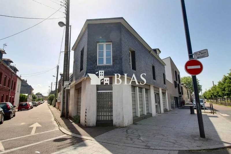Immeuble 202 m² - Photo 1