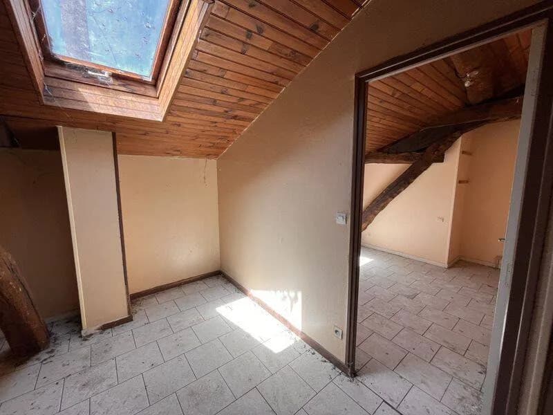Immeuble 200 m² - Photo 1