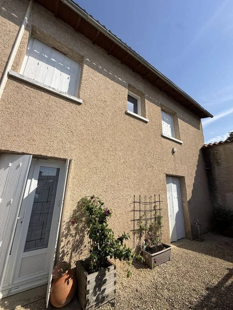 Immeuble 105 m² - Photo 1