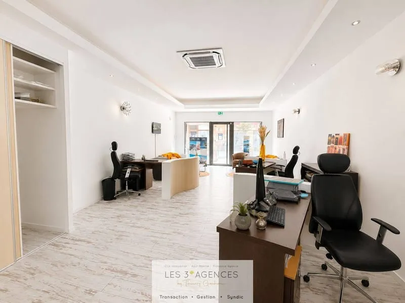 Immeuble 220 m² - Photo 1