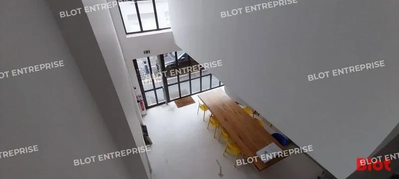 Immeuble 400 m² - Photo 1