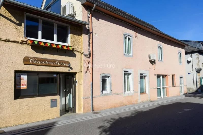 Immeuble 260 m² - Photo 1