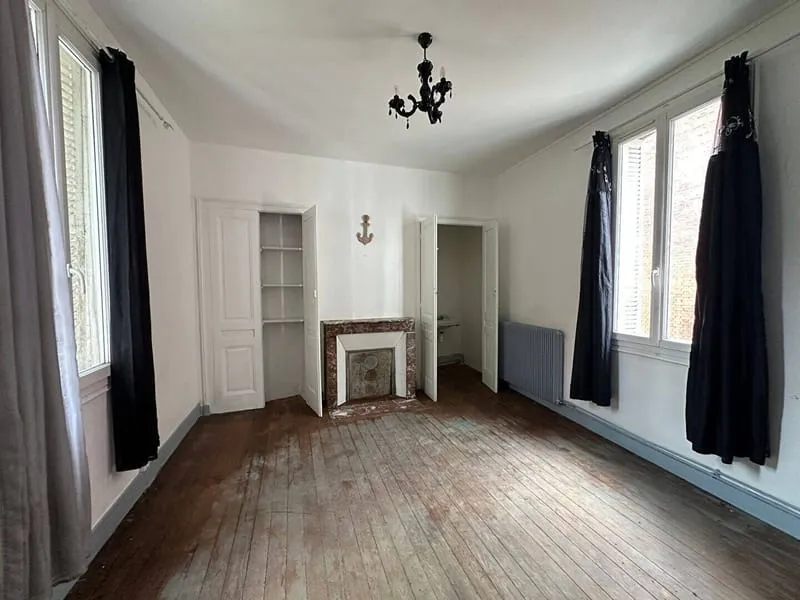Immeuble 170 m² - Photo 1
