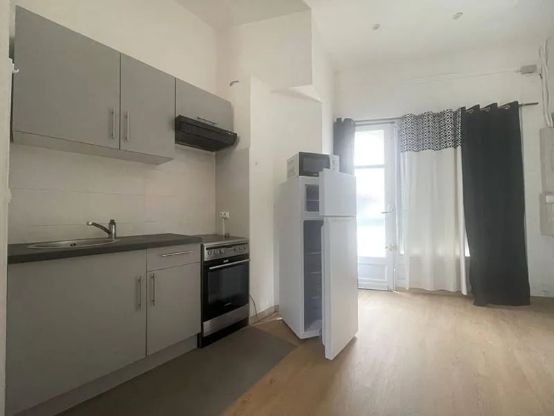 Immeuble 85 m² - Photo 1