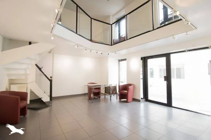 Immeuble 89 m² - Photo 1