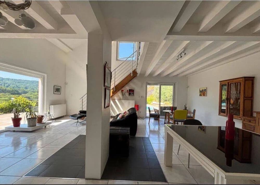 Ensemble immobilier avec vue dominante. 43000 ceyssac - Photo 1