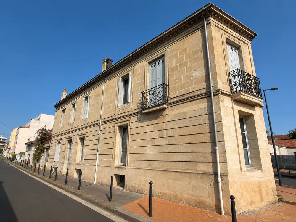 Immeuble de rapport dans le quartier prisé de st Augustin - Photo 1