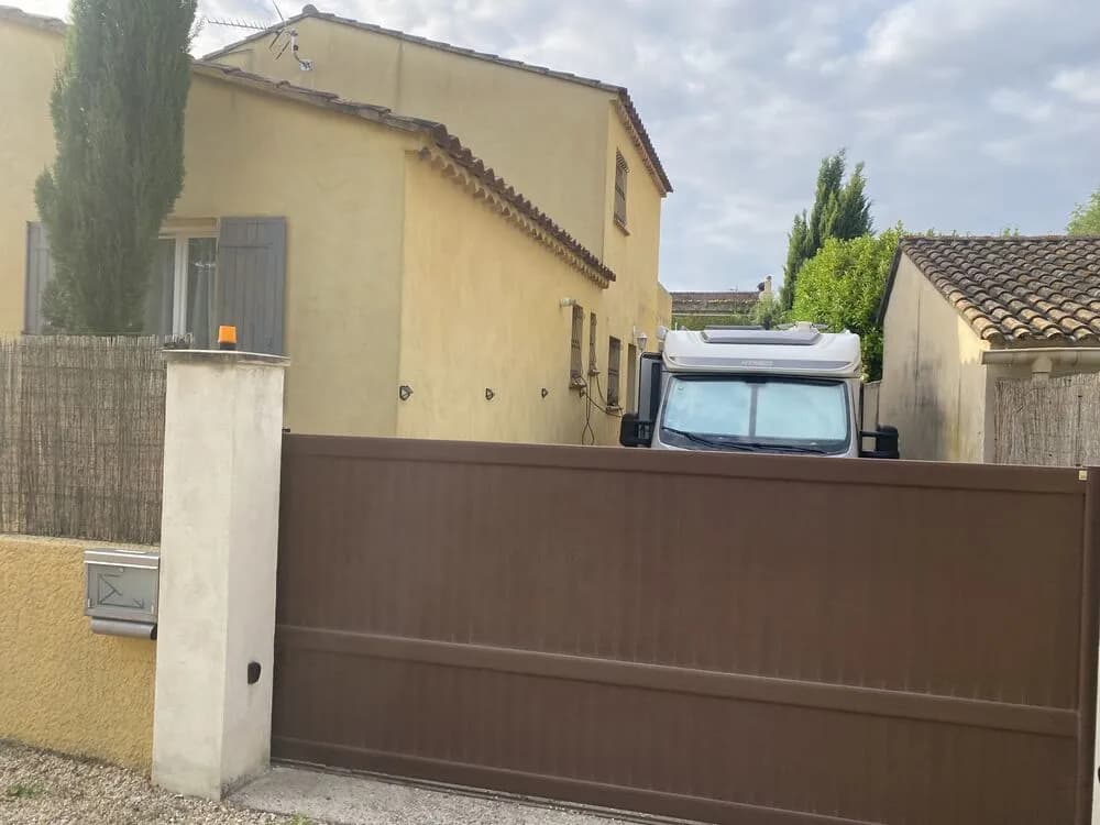 Ensemble immobilier - Photo 1