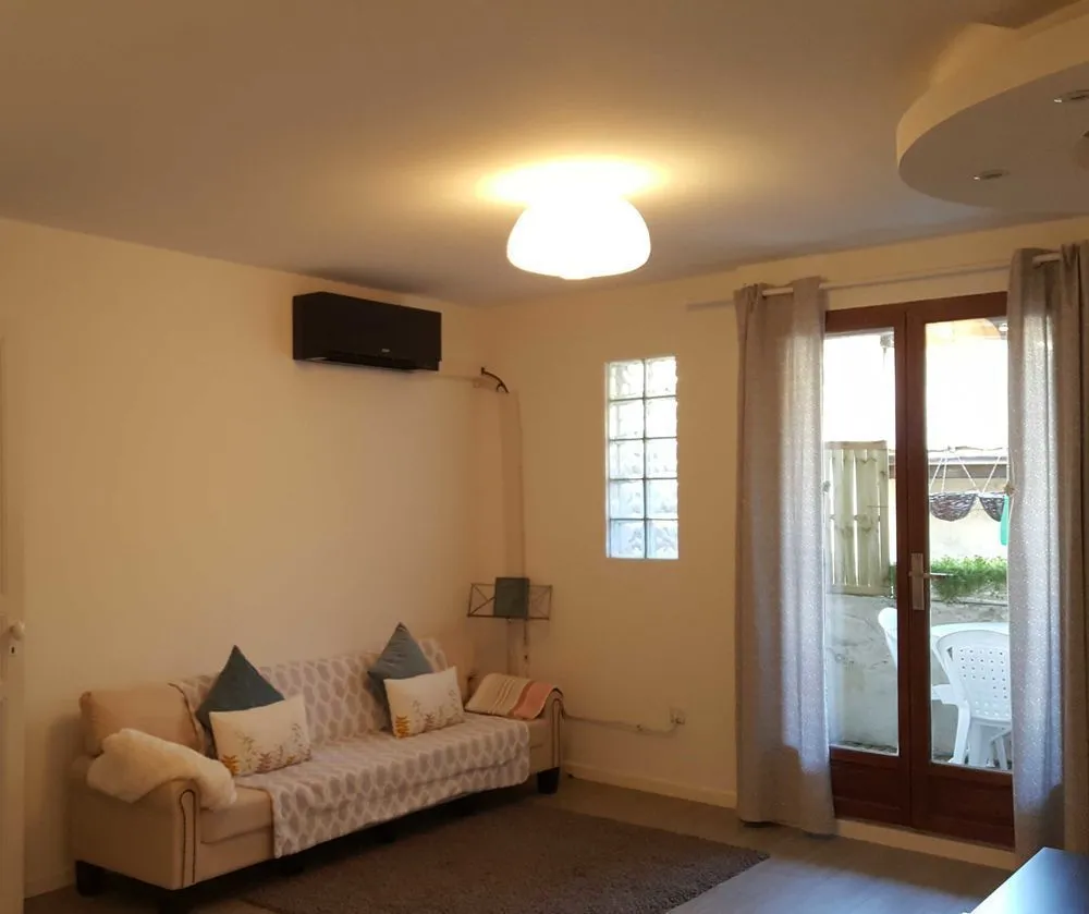 IMMEUBLE ENTIER A LAVELANET NEGOCIABLE - Photo 1